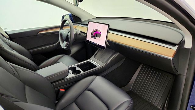 2024 Tesla Model Y Long Range AWD - 23072401 - 28