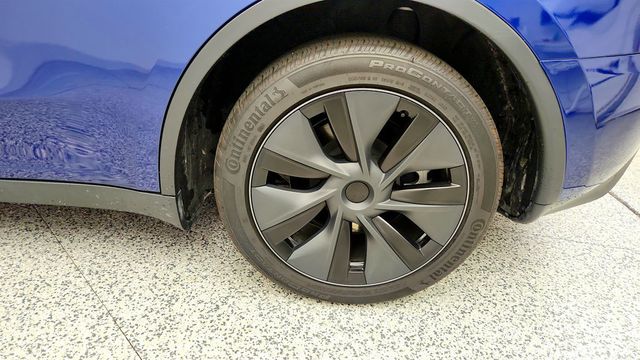 2024 Tesla Model Y Long Range AWD - 23072401 - 8