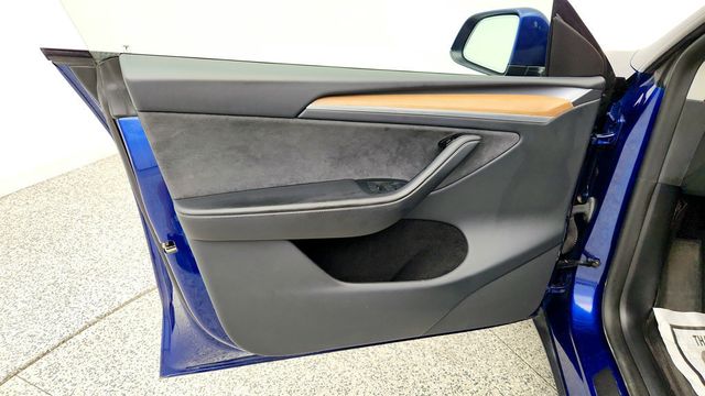 2024 Tesla Model Y Long Range AWD - 23075721 - 10