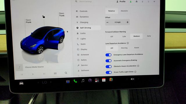 2024 Tesla Model Y Long Range AWD - 23075721 - 18