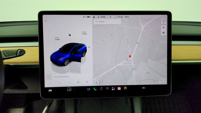 2024 Tesla Model Y Long Range AWD - 23075721 - 20