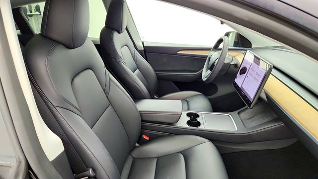 2024 Tesla Model Y Long Range AWD - 23079116 - 25