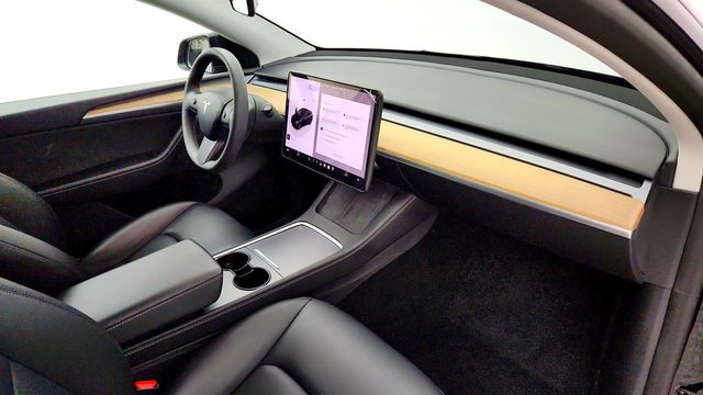 2024 Tesla Model Y Long Range AWD - 23079116 - 26