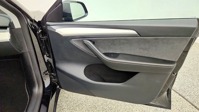 2024 Tesla Model Y Long Range AWD - 23083374 - 28