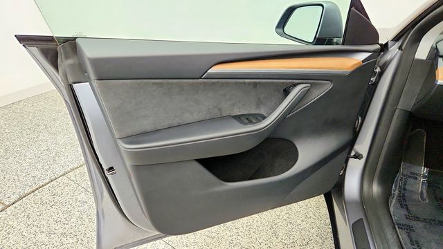 2024 Tesla Model Y Long Range AWD - 23092453 - 10