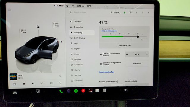 2024 Tesla Model Y Long Range AWD - 23092453 - 17
