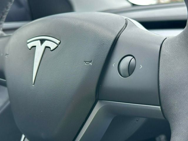 2024 Tesla Model Y Long Range AWD - 23058457 - 31