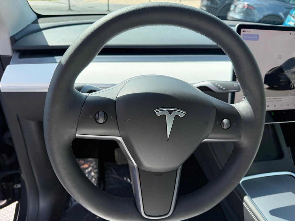 2024 Tesla Model Y **Long Range AWD 7 PASSENGERS** - 22994434 - 9