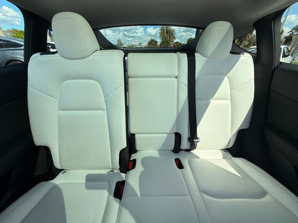 2024 Tesla Model Y **Long Range AWD 7 PASSENGERS** - 22994434 - 14