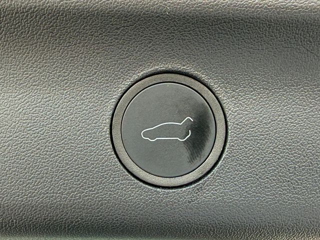 2024 Tesla Model Y **Long Range AWD 7 PASSENGERS** - 22994434 - 22