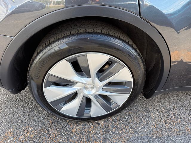 2024 Tesla Model Y **Long Range AWD 7 PASSENGERS** - 22994434 - 33