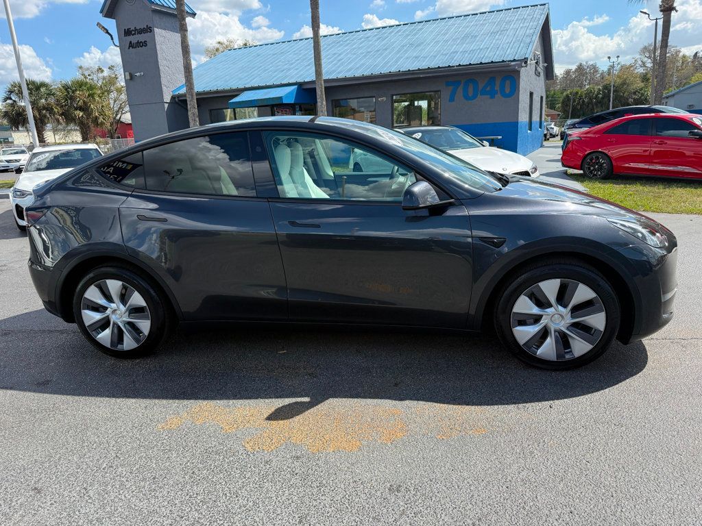 2024 Tesla Model Y **Long Range AWD 7 PASSENGERS** - 22994434 - 3