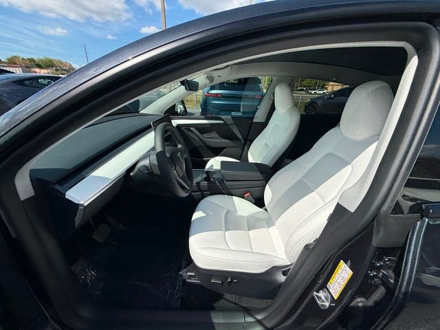 2024 Tesla Model Y **Long Range AWD 7 PASSENGERS** - 22994434 - 8