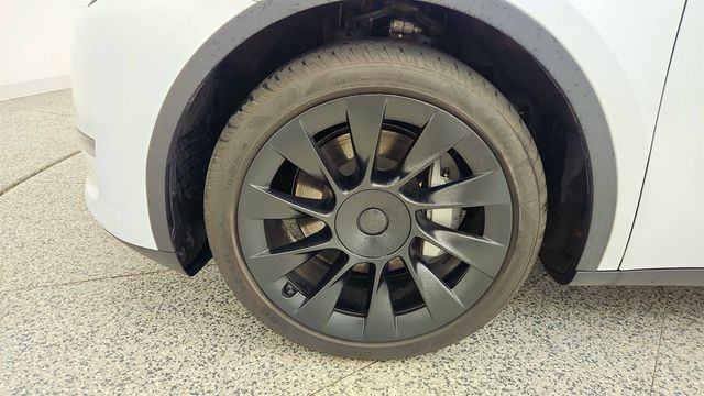 2024 Tesla Model Y Long Range AWD w/ 20'' Induction Wheels! - 23009524 - 8