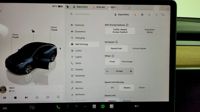 2024 Tesla Model Y Long Range AWD w/ 7-Seat Interior & Premium Connectivity - 23003949 - 17