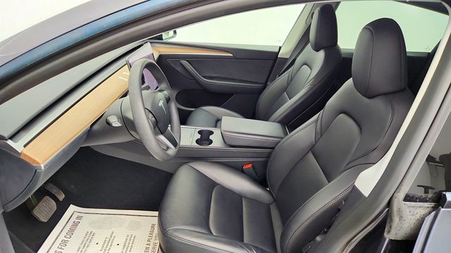 2024 Tesla Model Y Long Range AWD w/ 7-Seat Interior & Premium Connectivity - 23003949 - 21