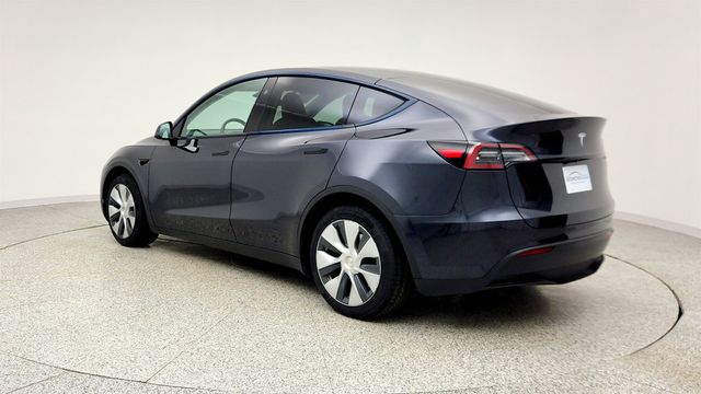 2024 Tesla Model Y Long Range AWD w/ 7-Seat Interior & Premium Connectivity - 23003949 - 6