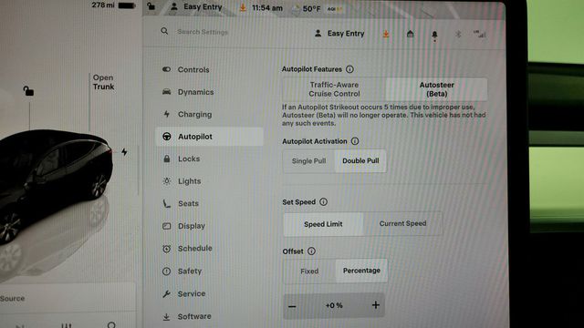 2024 Tesla Model Y Long Range AWD with 7 Seat White & Black Premium Interior - 22969693 - 19