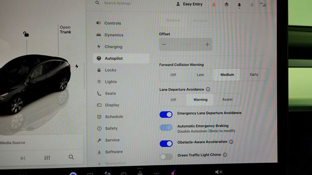 2024 Tesla Model Y Long Range AWD with 7 Seat White & Black Premium Interior - 22969693 - 20