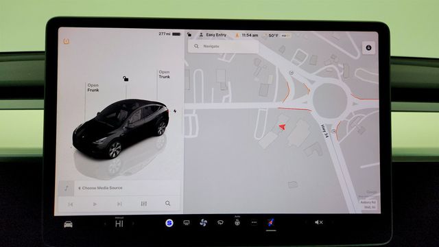 2024 Tesla Model Y Long Range AWD with 7 Seat White & Black Premium Interior - 22969693 - 22