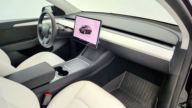 2024 Tesla Model Y Long Range AWD with 7 Seat White & Black Premium Interior - 22969693 - 30