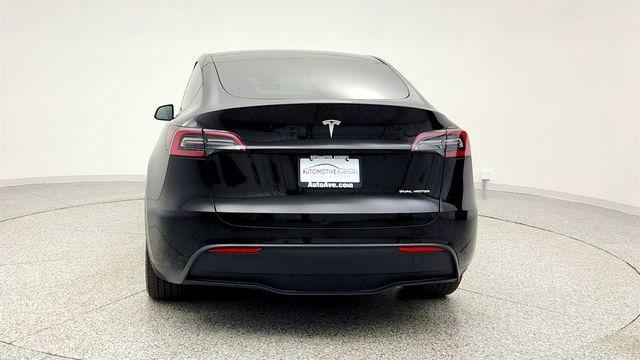 2024 Tesla Model Y Long Range AWD with 7 Seat White & Black Premium Interior - 22969693 - 5