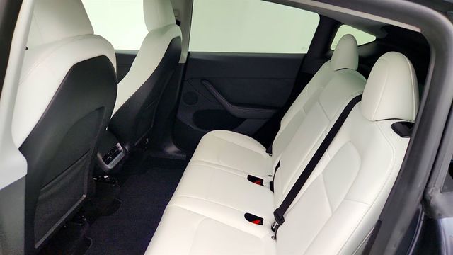 2024 Tesla Model Y Long Range AWD w/ White & Black Premium Interior - 23009155 - 23