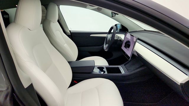 2024 Tesla Model Y Long Range AWD w/ White & Black Premium Interior - 23009155 - 26