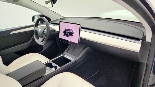 2024 Tesla Model Y Long Range AWD w/ White & Black Premium Interior - 23009155 - 27