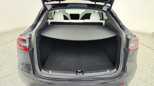 2024 Tesla Model Y Long Range AWD w/ White & Black Premium Interior - 23053785 - 24