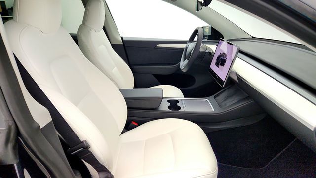 2024 Tesla Model Y Long Range AWD w/ White & Black Premium Interior - 23053785 - 26