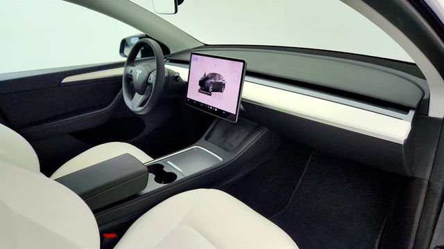 2024 Tesla Model Y Long Range AWD w/ White & Black Premium Interior - 23053785 - 27