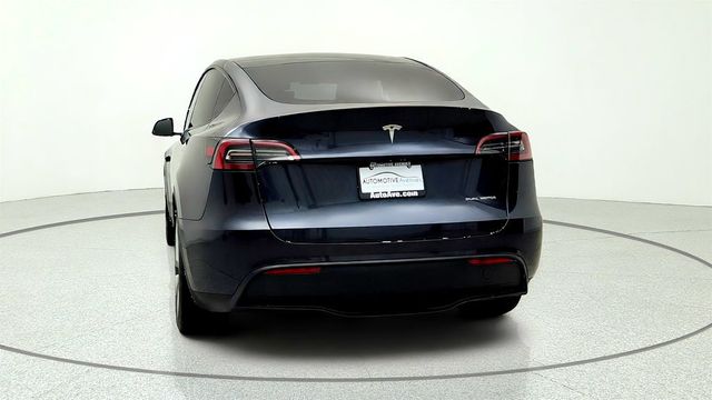 2024 Tesla Model Y Long Range AWD w/ White & Black Premium Interior - 23053785 - 5