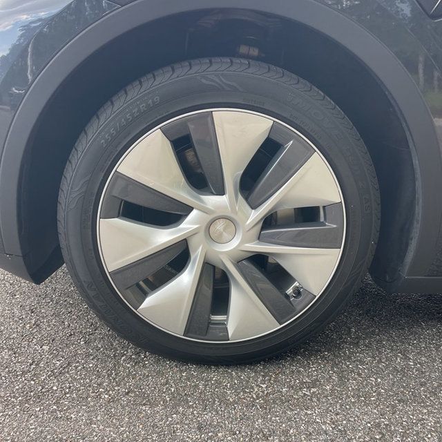 2024 Tesla Model Y Long Range RWD - 23061238 - 11