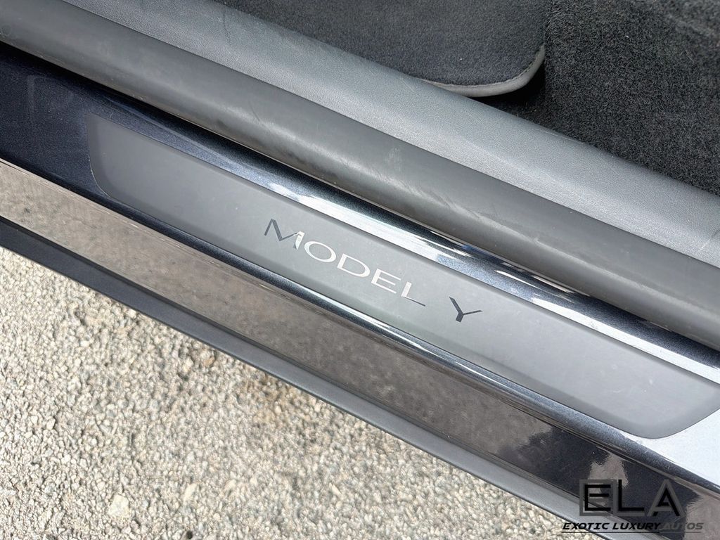 2024 Tesla Model Y Long Range RWD - 23061238 - 19