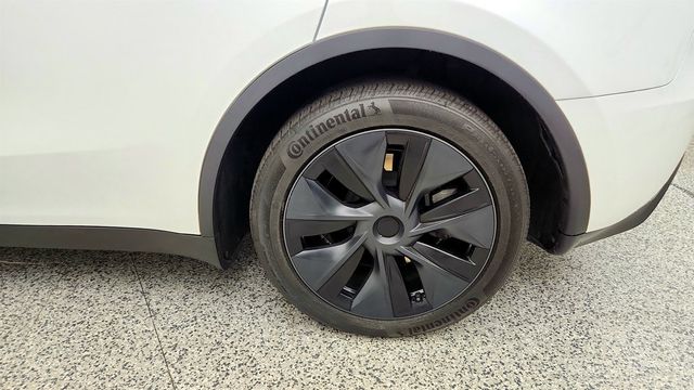 2024 Tesla Model Y Long Range RWD - 23041702 - 8