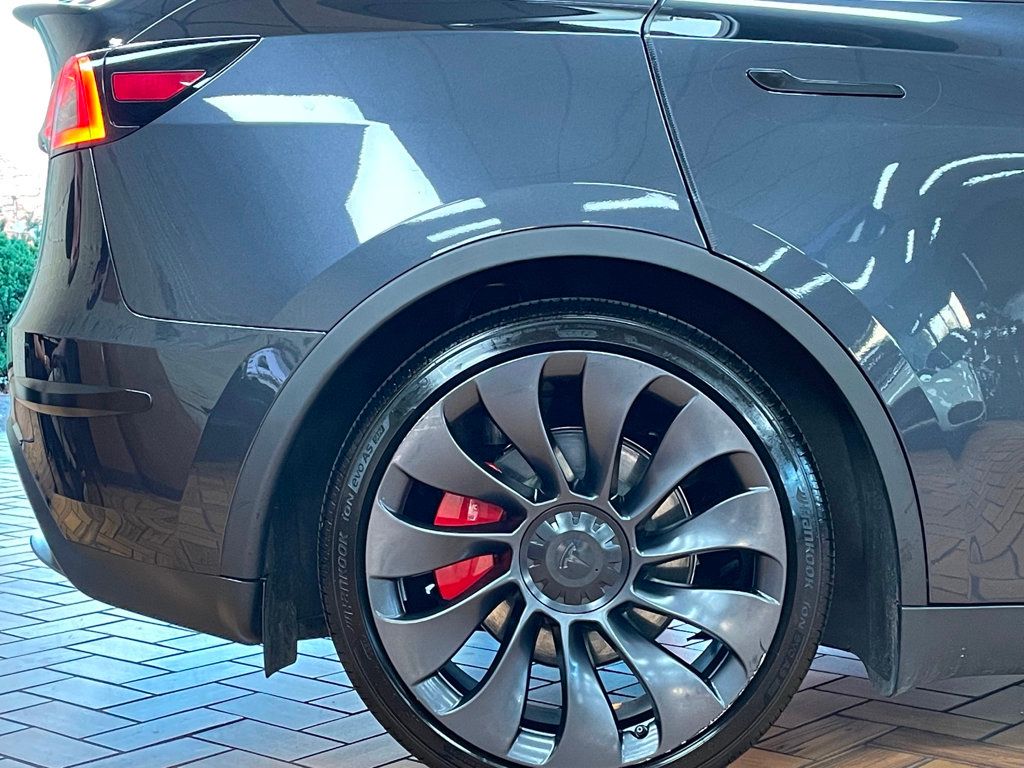 2024 Tesla Model Y Performance photo 9