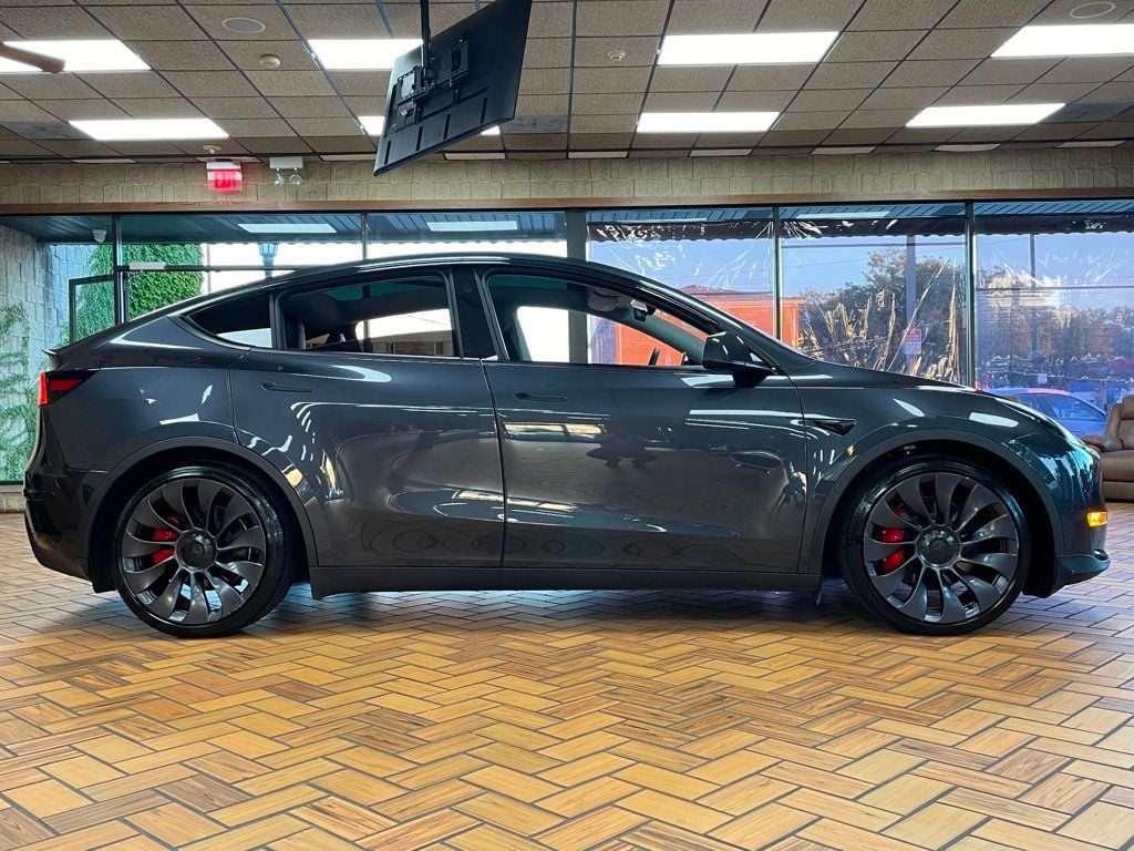 2024 Tesla Model Y Performance photo 10