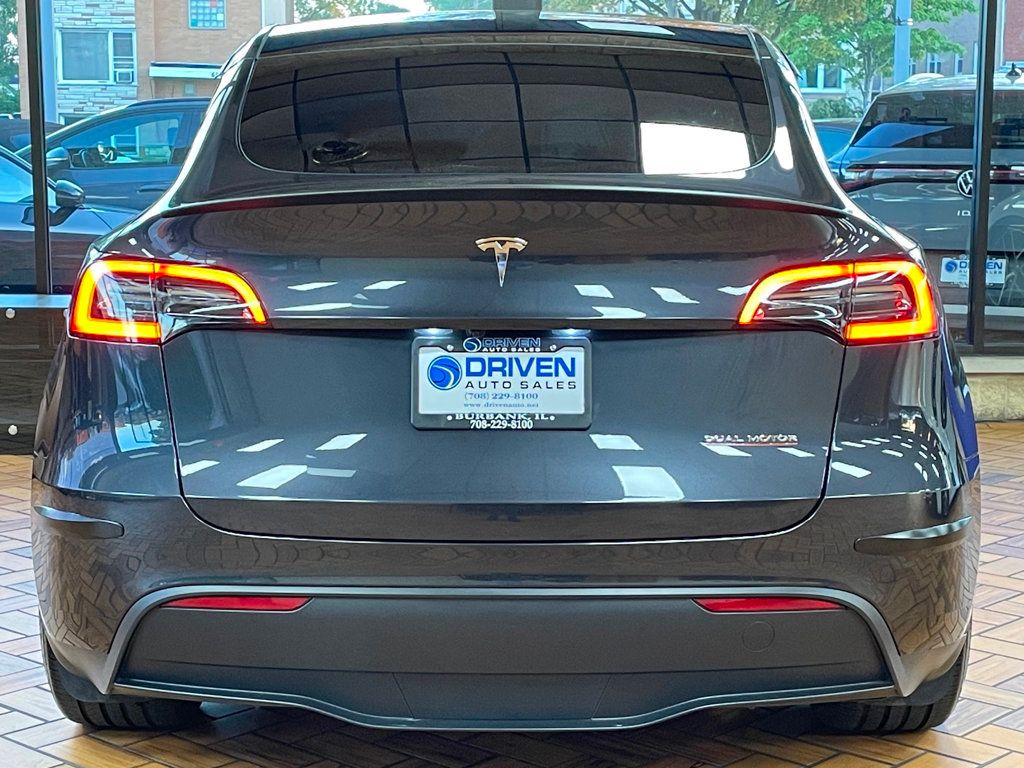 2024 Tesla Model Y Performance photo 12