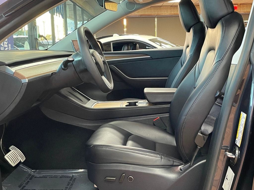 2024 Tesla Model Y Performance photo 15