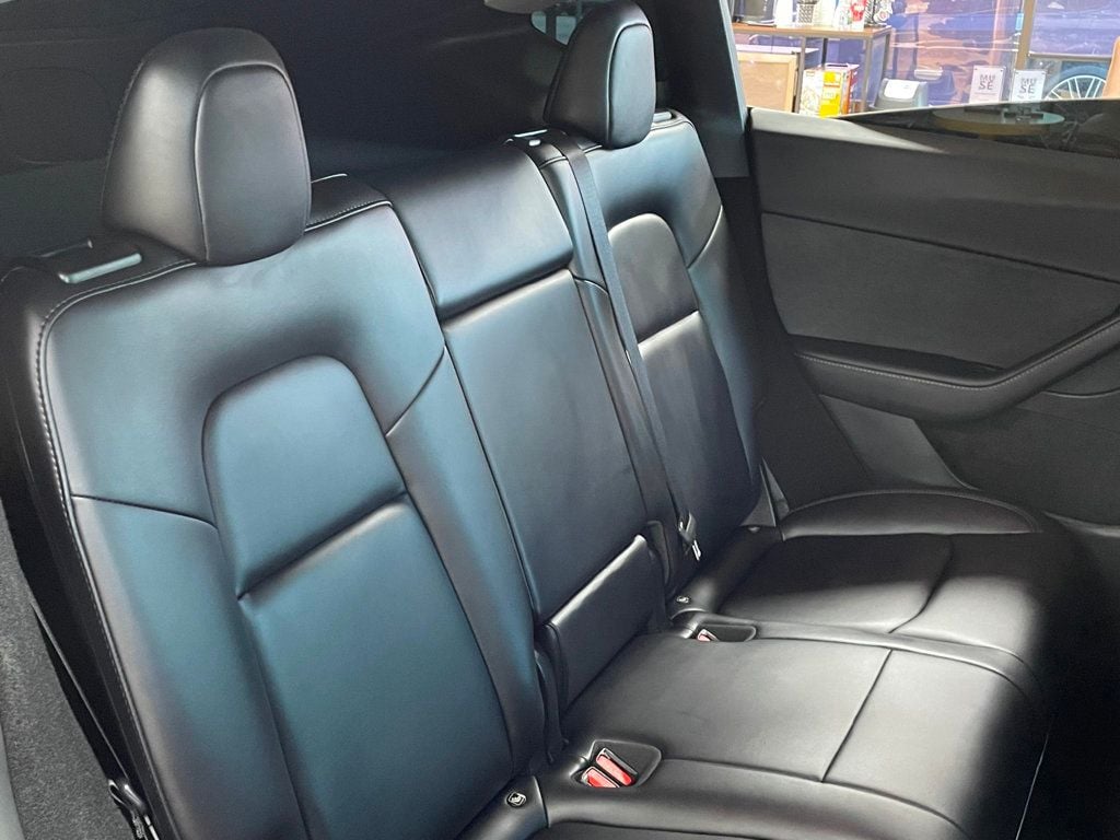 2024 Tesla Model Y Performance photo 28