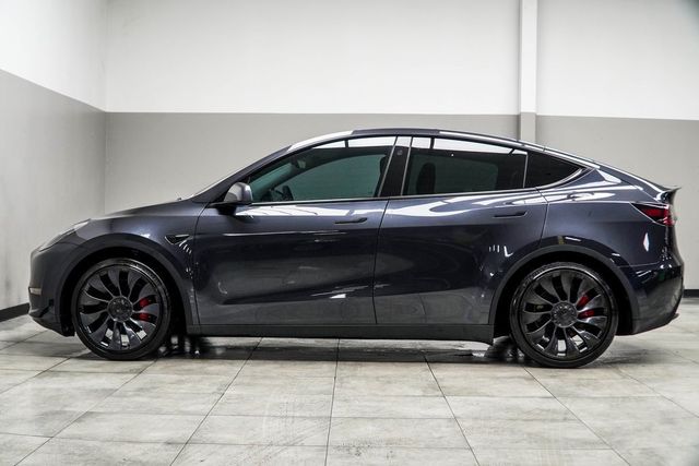 2024 Tesla Model Y Performance AWD - 22982621 - 9