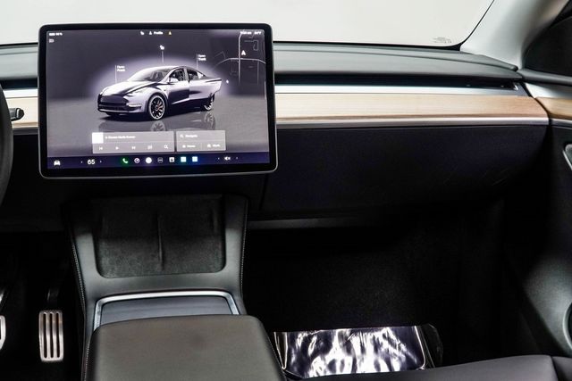 2024 Tesla Model Y Performance AWD - 22982621 - 17