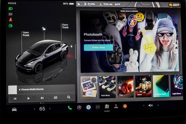 2024 Tesla Model Y Performance AWD - 22982621 - 24