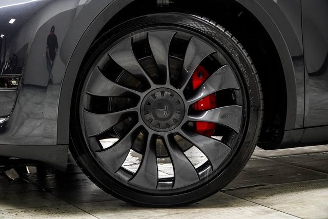 2024 Tesla Model Y Performance AWD - 22982621 - 5