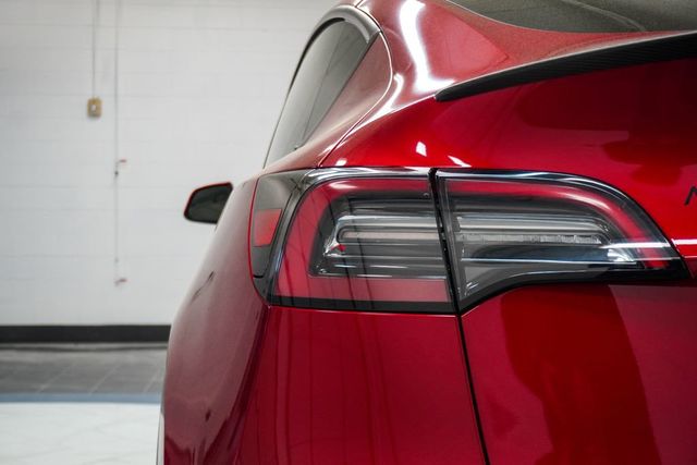 2024 Tesla Model Y Performance AWD - 22998454 - 34