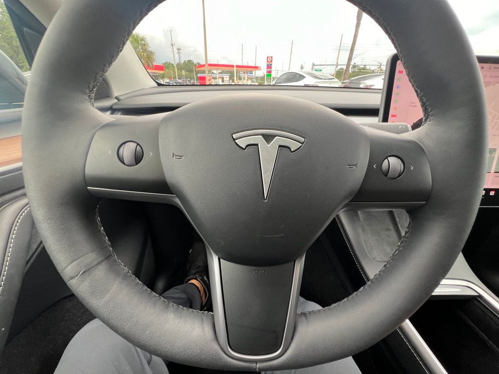 2024 Tesla Model Y Performance AWD - 22594995 - 10