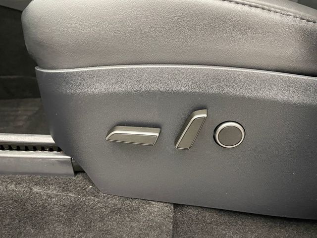 2024 Tesla Model Y Performance AWD - 22985160 - 13