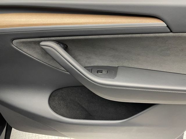 2024 Tesla Model Y Performance AWD - 22985160 - 14