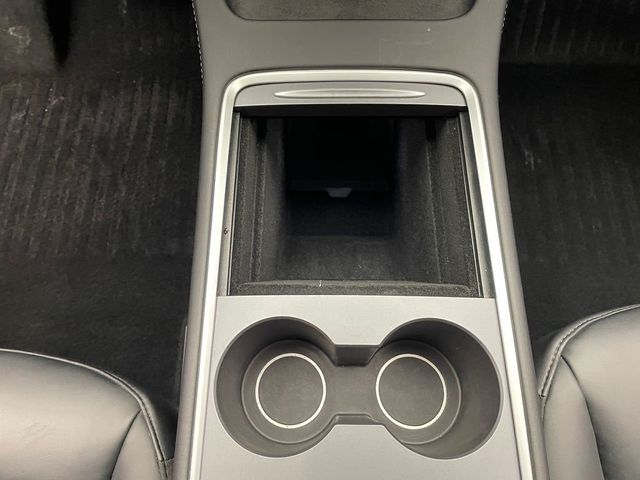 2024 Tesla Model Y Performance AWD - 22985160 - 27